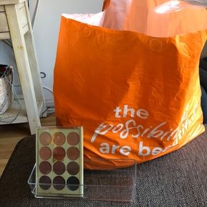 Makeup artist clean out makeup!!